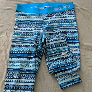 Nike pro hyperwarm pixel leggings